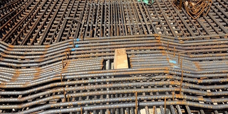 Fachliche Kontrolle der Bewehrung vor der Betonage